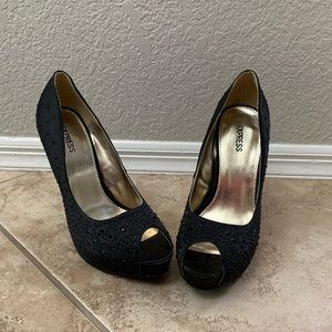 Express Black Crystal Pumps size 6